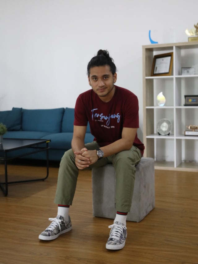 Pemain film Tersanjung The Movie, Giorgino Abraham saat berkunjung ke kantor kumparan, Senin (9/3). Foto: Faisal Rahman/kumparan