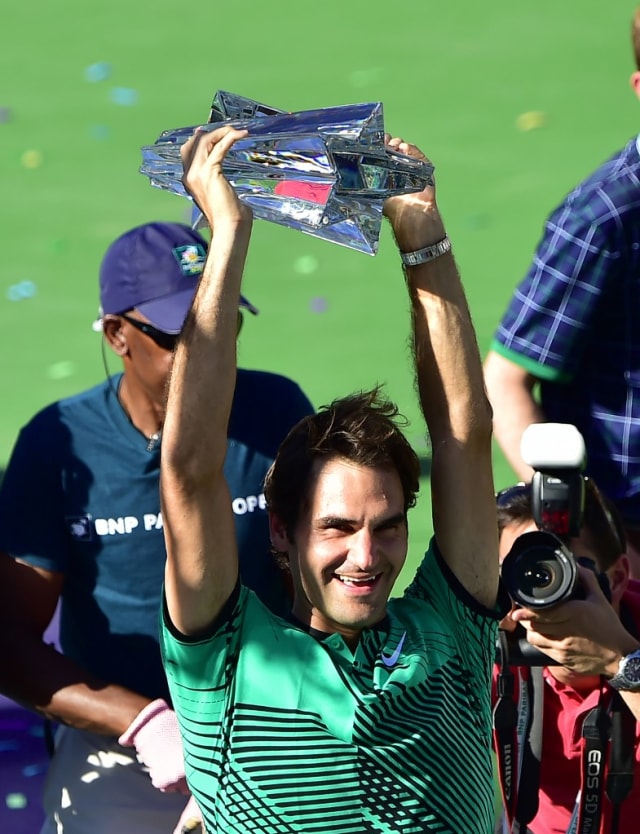 Roger Federer menjuarai Indian Wells 2017. Foto: Sean M. Haffey / GETTY IMAGES NORTH AMERICA / AFP