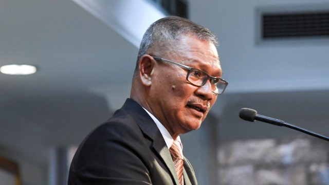 Juru bicara pemerintah untuk penanganan virus corona atau COVID-19 Achmad Yurianto memberikan keterangan pers di Kantor Presiden, Jakarta, Senin (9/3).  Foto: ANTARA FOTO/Hafidz Mubarak A