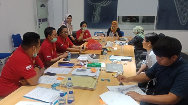 Tim Pengawas Ketenagakerjaan di PT. Alpen Food Industry (AFI) , perusahaan yang memproduksi es krim AICE. Foto: Dok. Kemnaker