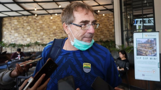 Robert Rene Alberts, pelatih Persib Bandung. Foto: Sandy Firdaus/kumparan