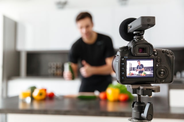 Ilustrasi vlogger. Foto: shutterstock