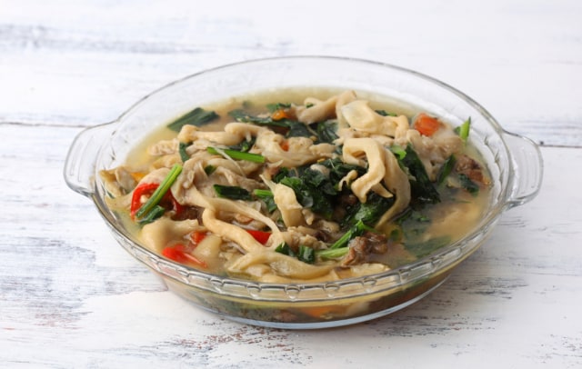 Ilustrasi tumis jamur tiram. Foto: shutterstock