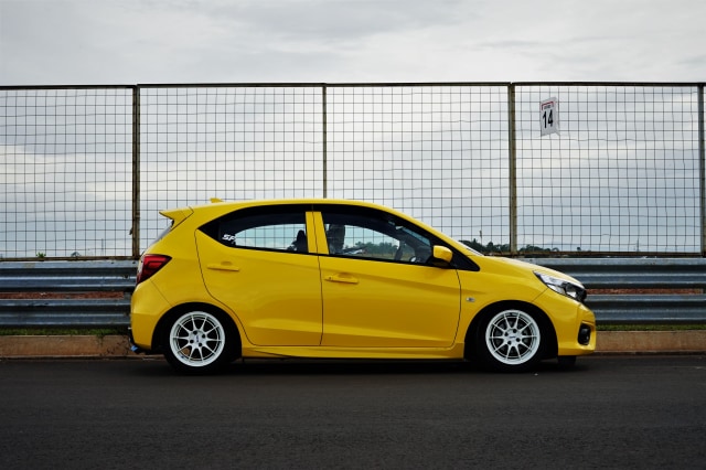 Honda Brio Racing Look ala JDM: Referensi Dongkrak Tampang Varian Termurah  | kumparan.com