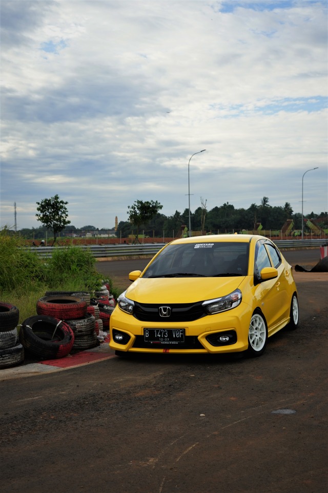 Tampilan depan Honda Brio Modifikasi Foto: Muhammad Ikbal