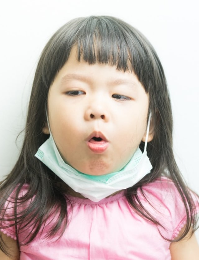 Ilustrasi anak batuk pilek Foto: Shutterstock