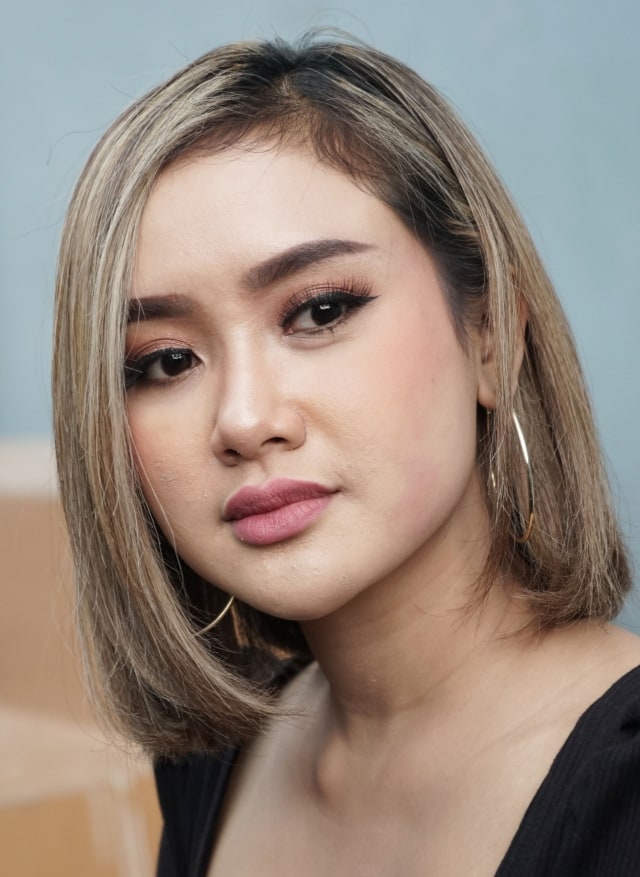 Penyanyi dangdut Cita Citata saat ditemui di Kawasan Tendean, Jakarta, Kamis, (12/3).  Foto: Ronny