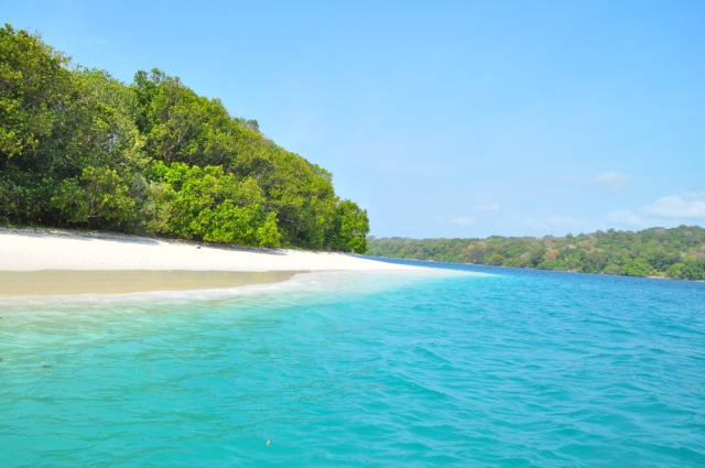Pulau Peucang di Taman Nasional Ujung Kulon. Foto: Shutter Stock