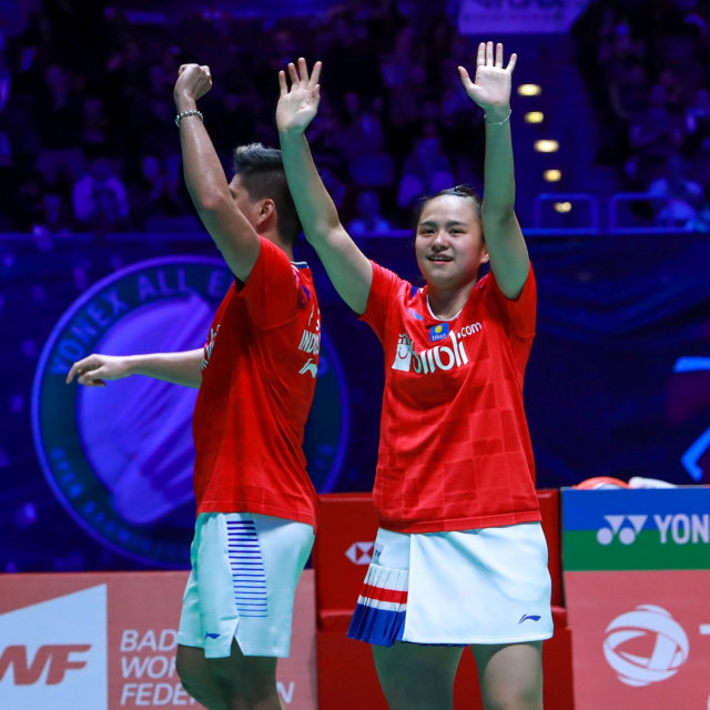 Praveen Jordan/Melati Daeva Oktavianti usai final All England 2020. Foto: Dok PBSI