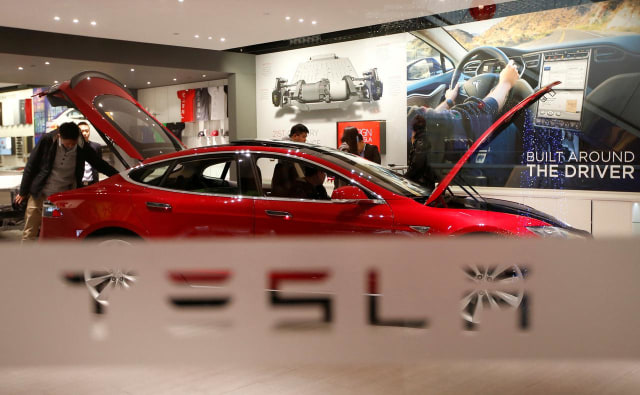 San Francisco Lockdown, Tesla Tetap Berproduksi