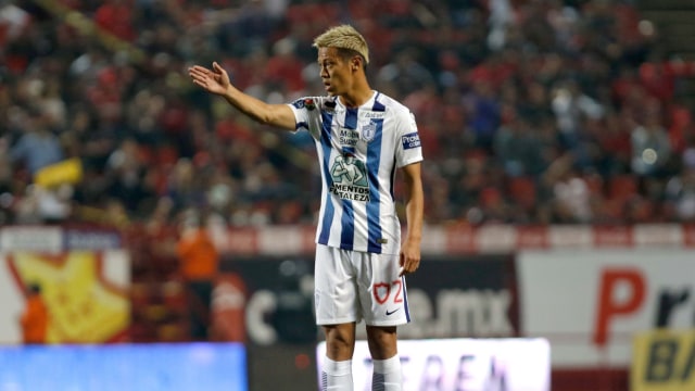 Keisuke Honda saat membela Pachuca. Foto: GUILLERMO ARIAS / AFP