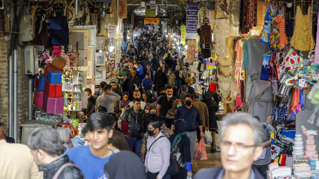 Masyarakat Iran masih berkumpul ditengah wabah virus corona. Foto: AFP