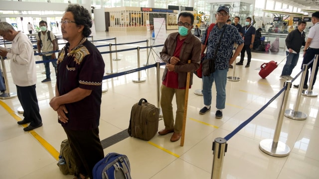 Kementerian Perhubungan terapkan social distancing di stasiun KRL, demi mencegah virus corona. Foto: Dok. Kemenhub
