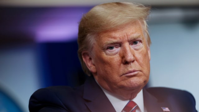 Presiden Amerika Serikat Donald Trump menyampaikan tanggapan tentang virus corona di Gedung Putih, Washington, Amerika Serikat.  Foto:  REUTERS / Jonathan Ernst