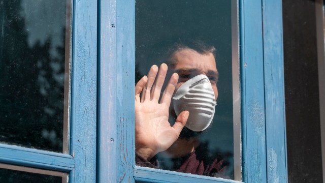 Ilustrasi Isolasi di Rumah. Foto: Shutterstock