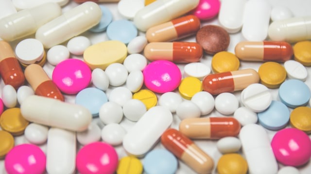 Illustrasi obat-obatan. Foto: Unsplash