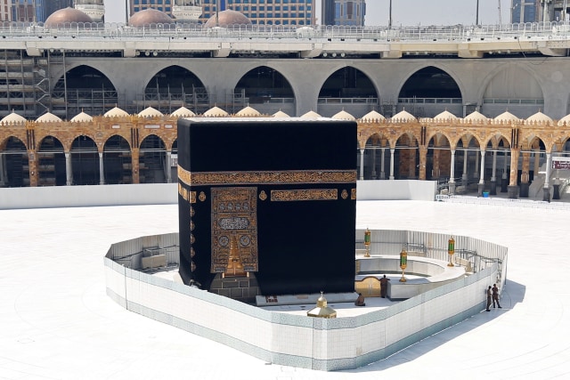 Suasana Kabah di Masjidil Haram saat ada wabah virus corona, Kamis (5/3/2020). Foto: Reuters/Ganoo Essa