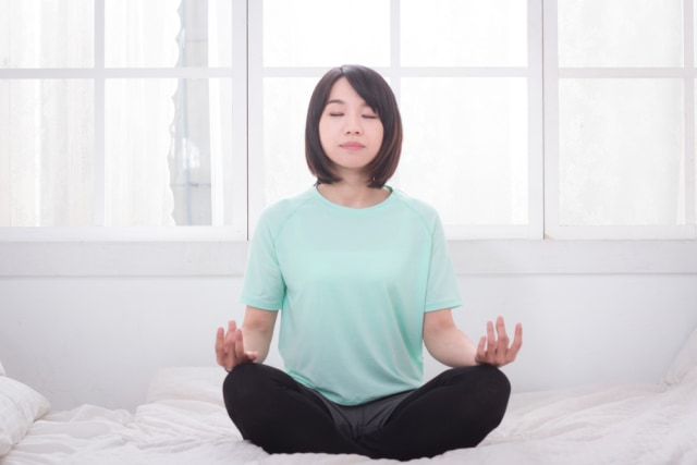 Ilustrasi manfaat meditasi rutin dua bulan untuk fungsi otak. Foto: Dok. Shutterstock