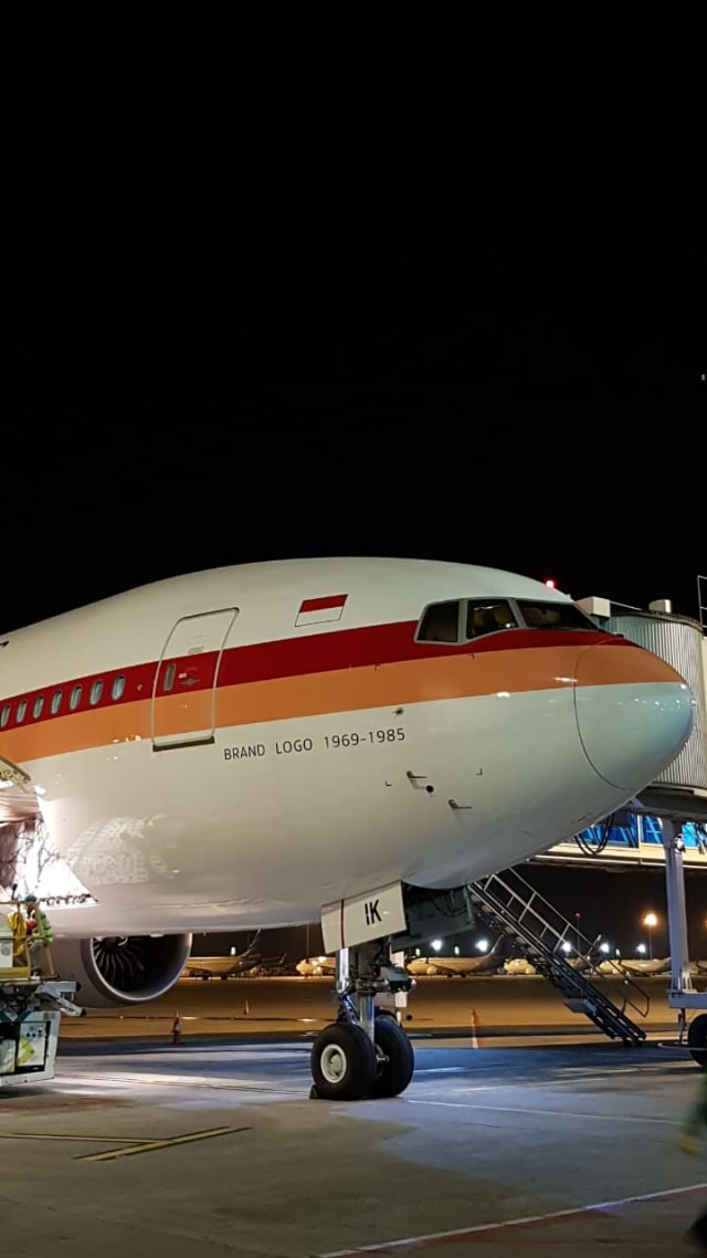 Pesawat Boeing 777 yang membawa bantuan 40 ton alat kesehatan dari Tiongkok tiba di Soekarno-Hatta. Foto: Dok. istimewa