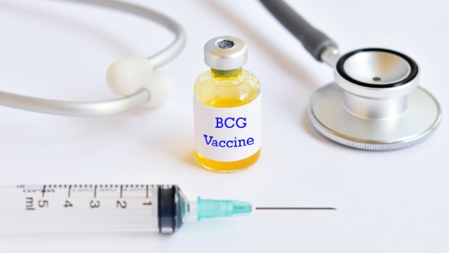 Ilustrasi vaksin Bacillus Calmette Guerin (BCG). Foto: Shutter Stock
