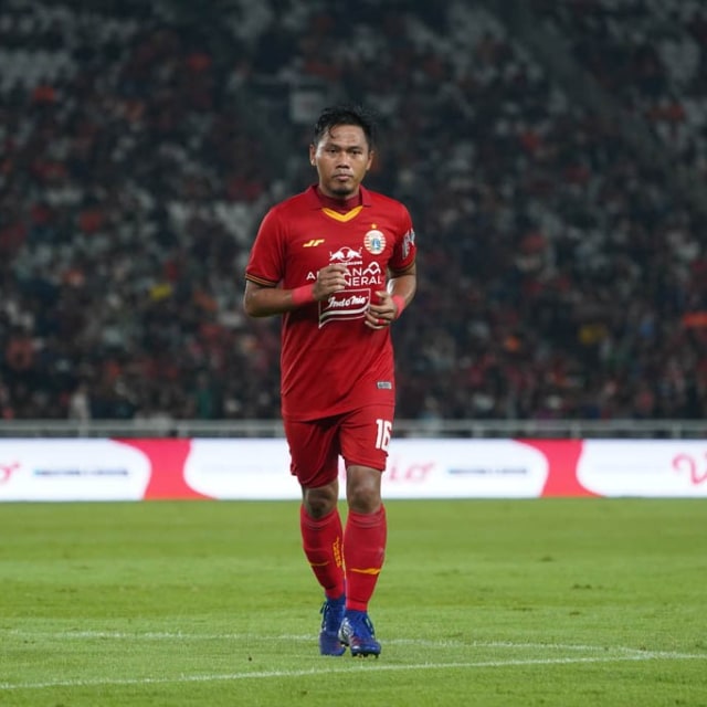 Tony Sucipto saat ini 'dirumahaja' sebagai upaya menghindari penularan corona. Foto: dok. Persija