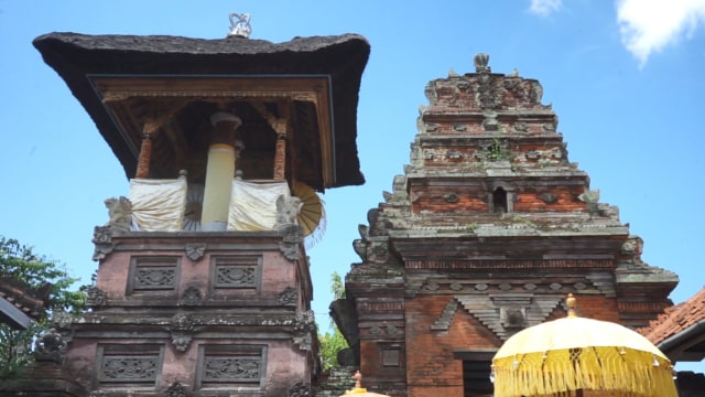 Kulkul di Pura Pajenengan di dalam kawasan Puri Klungkung, Bali - KR7
