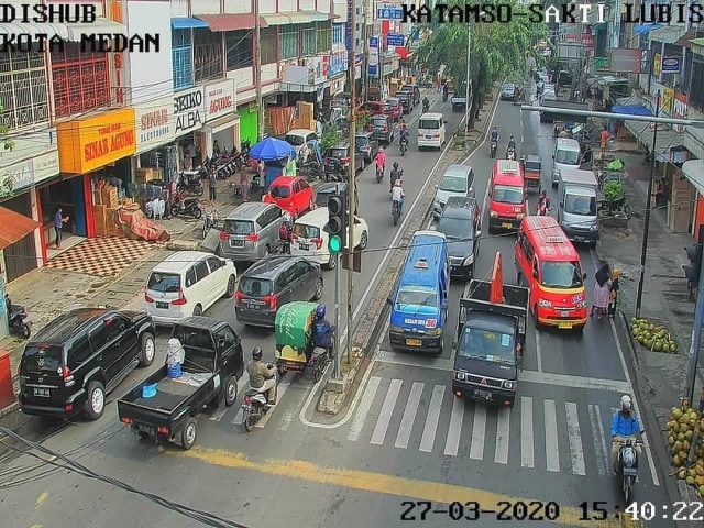 Tangkapan layar CCTV traffic light ATCS Medan.. Foto: Istimewa