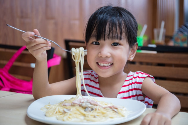 Spaghetti carbonara untuk keluarga. Foto: Shutter Stock