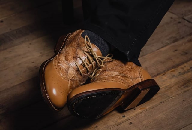 com-Sepatu kulit ceker. Foto: Instagram/@hirka.official