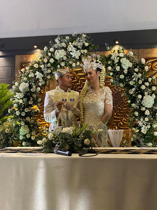 Bek Persija, Alfath Fathier, langsungkan pernikahan. Foto: Dok: Media Persija