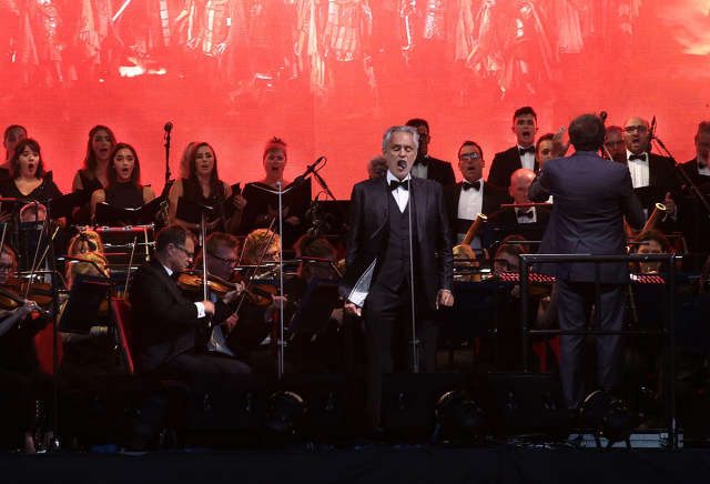 Andrea Bocelli saat konser. Dok: Wikimedia/InfoGibraltar-Concierto Andrea Bocell
