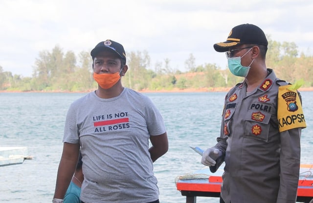 Bupati Bintan Apri Sujadi bersama dengan Kapolres Bintan. Foto: Istimewa