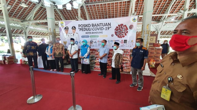 "Sinergi IZI Bersama FOZ Jabar, Walkot Bandung : Terus Kolaborasi Lawan Covid-19" - Dok. IZI