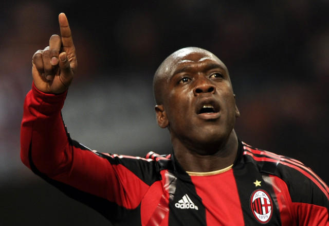 Clarence Seedorf saat beskostum AC Milan. Foto: AFP/OLIVIER MORIN