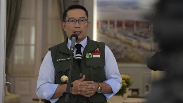 Gubernur Jawa Barat, Ridwan Kamil di command center penanganan virus corona Pemprov Jabar. Foto: Dok. Humas Pemprov Jabar