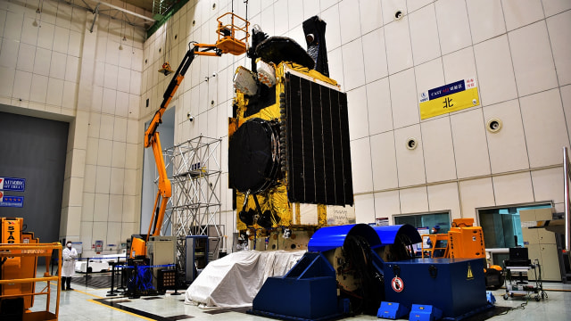 Satelit Nusantara Dua yang digarap Great Wall Industry Corporation, di Beijing, China. Foto: PSN