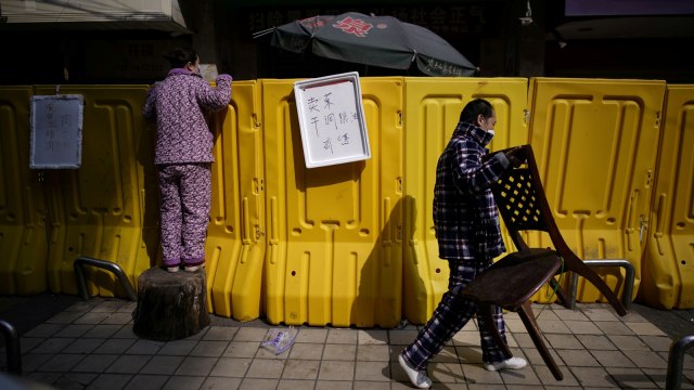 Jalanan Wuhan Kembali Ramai Foto: REUTERS/Aly Song