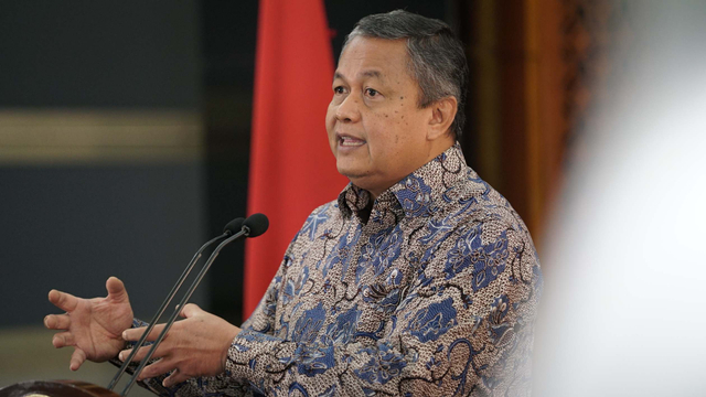 Gubernur BI, Perry Warjiyo saat menyampaikan media briefing Kamis (2/4) melalui siaran live streaming. Foto: Dok. BI