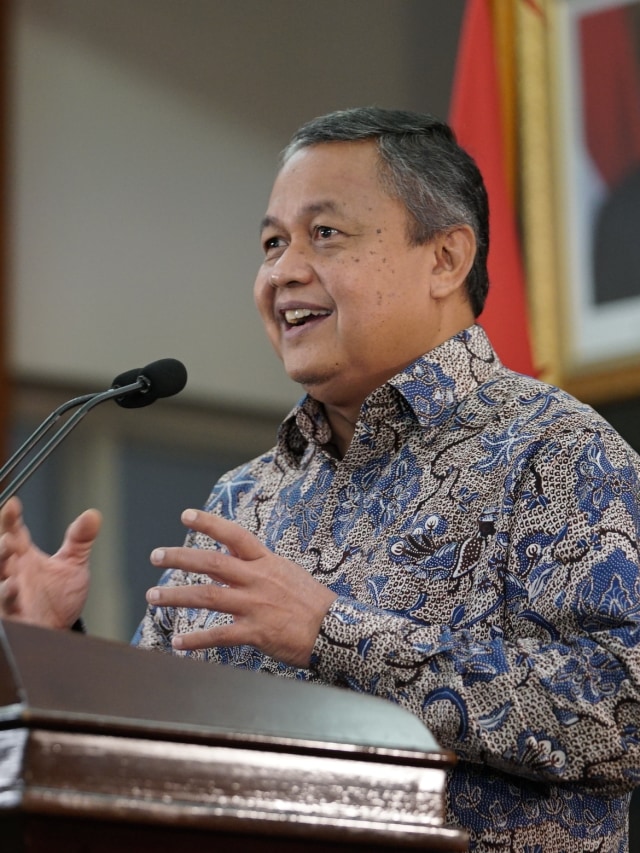 Gubernur BI, Perry Warjiyo saat menyampaikan media briefing Kamis (2/4) melalui siaran live streaming. Foto: Dok. BI