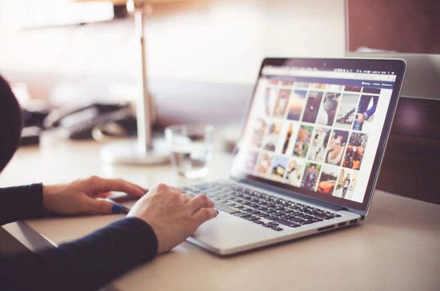 Ilustrasi website | Photo by Pexels/picjumbo.com