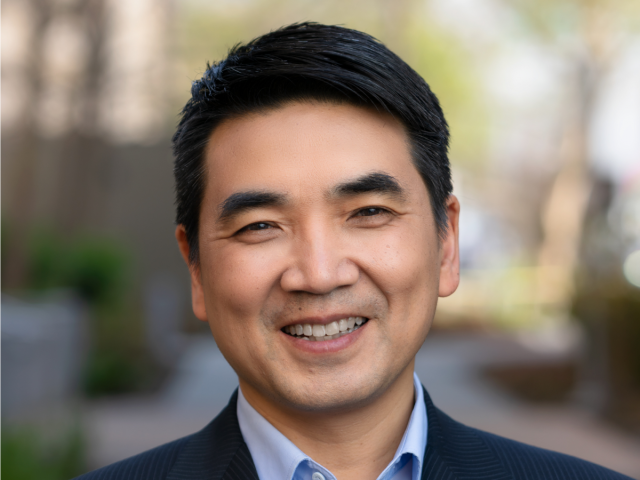 Ceo aplikasi Zoom Eric Yuan. Foti: Zoom