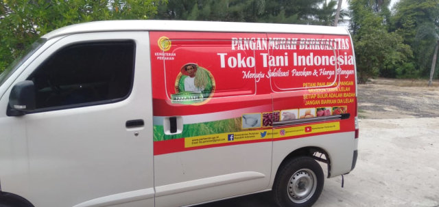 Mobil pengantar sembako murah untuk masyarakat jambi. Foto: Jambikita.id