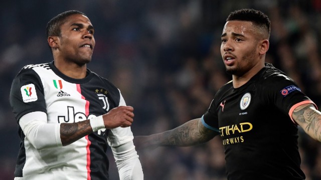 Douglas Costa (kiri) dan Gabriel Jesus. Foto: AFP