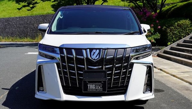 Toyota Alphard garapan TRG yang disulap jadi mobil jenazah limusin. Foto: Dok.creative311