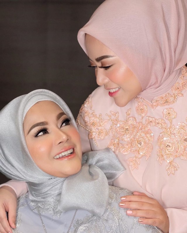 Portrait Rachel Venya dan Ibunda Foto: Instagram @rachelvennya