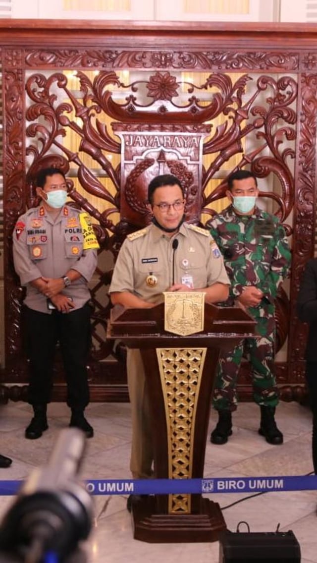 Gubernur DKI Jakarta Anies Baswedan saat konferensi pers terkait Pembatasan Sosial Skala Besar (PSBB) untuk DKI Jakarta, Selasa (7/4). Foto: Dok. Humas Pemprov DKI Jakarta