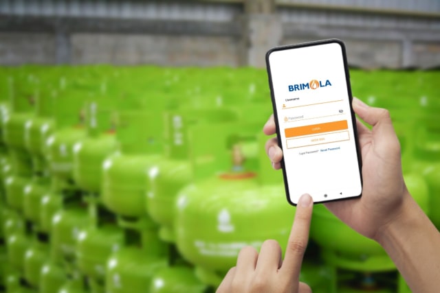 com-Melalui aplikasi BRI Monitoring Online LPG (BRIMOLA), BRI menyediakan layanan transaksi jual beli dan monitoring untuk LPG 3 kg kepada pangkalan dan agen. Foto: Dok. BRI
