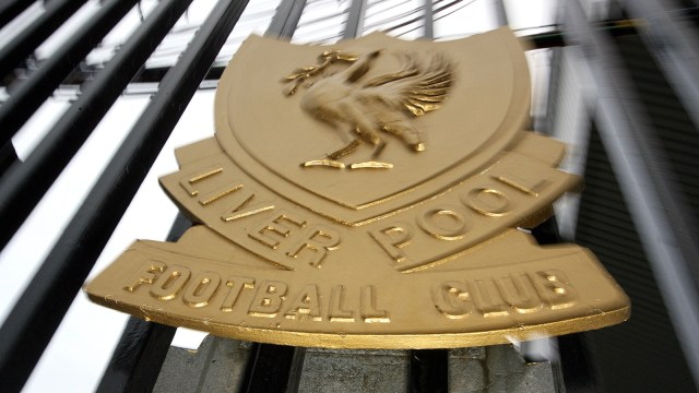 Logo Liverpool di pagar Anfield. Foto: AFP/Paul Ellis
