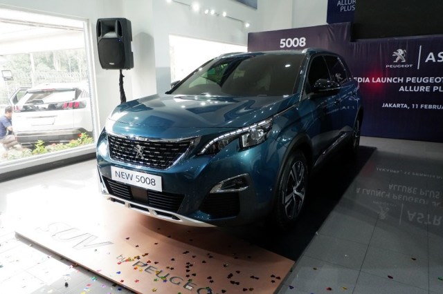 Peugeot 5008 Allure Plus resmi mengaspal di Indonesia, Selasa (11/2). Foto: Aditya Pratama Niagara