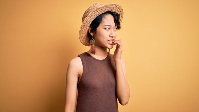 Ilustrasi wanita takut traveling (hodophobia) Foto: Shutter Stock